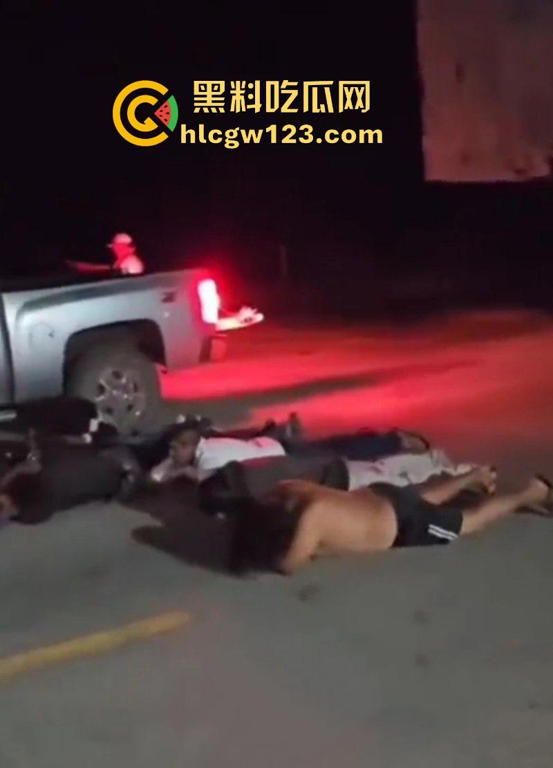 墨西哥锡那罗亚贩毒集团 8名成员遭【Mayo】派俘虏后枪决 现场视频流出!