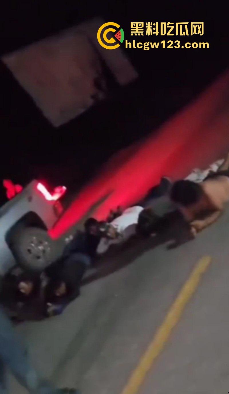 墨西哥锡那罗亚贩毒集团 8名成员遭【Mayo】派俘虏后枪决 现场视频流出!