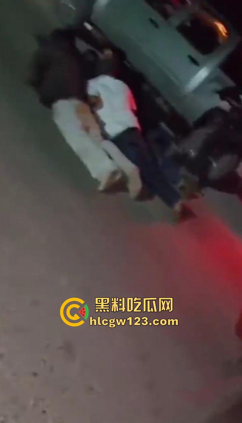 墨西哥锡那罗亚贩毒集团 8名成员遭【Mayo】派俘虏后枪决 现场视频流出!