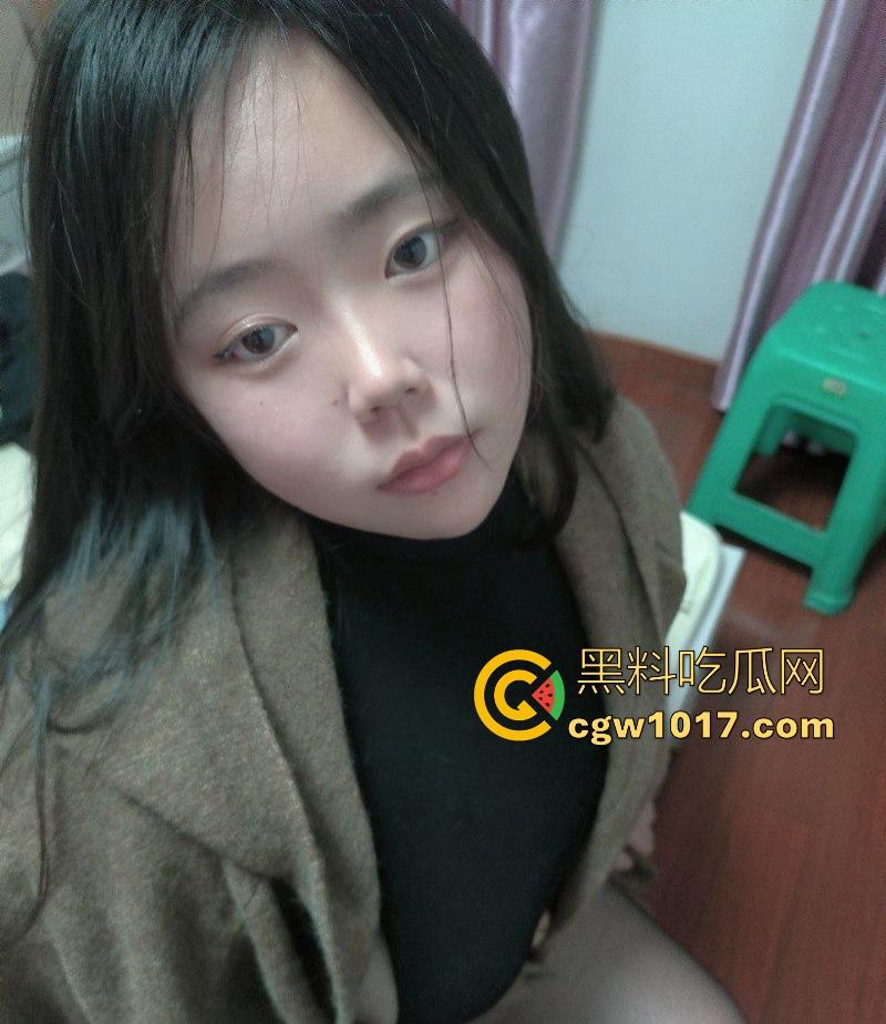 常州淫荡人妻【李玮婷】母狗调教视频曝光,公园漏出骚穴尿尿,无套后入深插子宫,熟女反差母狗姿态彻底释放!