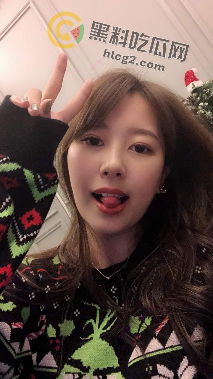 台湾新闻传播大学极品美女生活照与大尺度视频遭ICOLD外泄,床上表现让人惊叹!