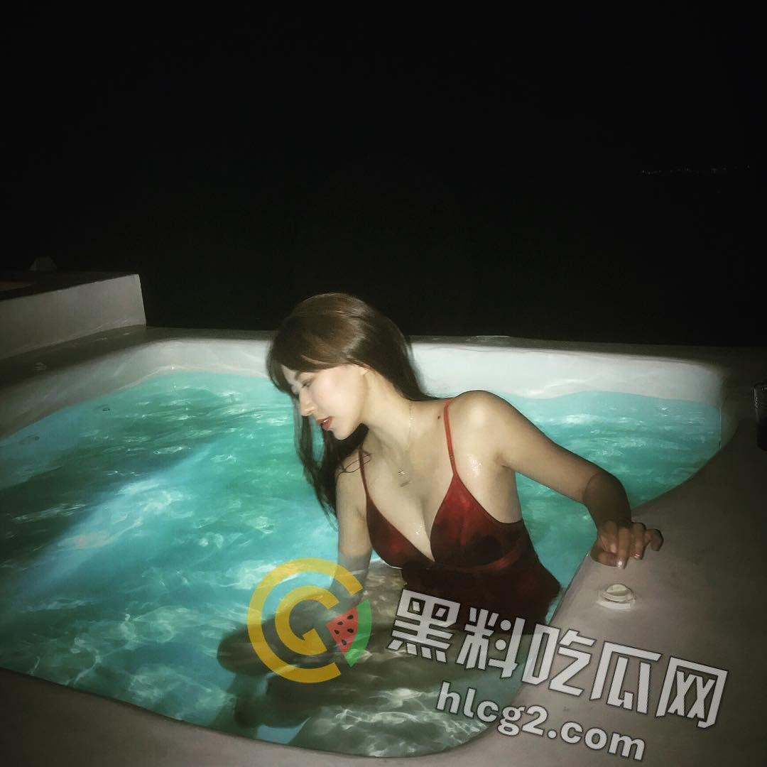 台湾新闻传播大学极品美女生活照与大尺度视频遭ICOLD外泄,床上表现让人惊叹!