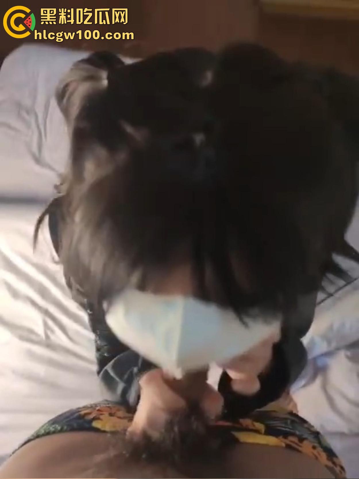 南宁双马尾学生妹【胡九万】骚浪视频流出,清纯脸装不住母狗心,动作骚得像条狗,撸点高到让人瞬间射!