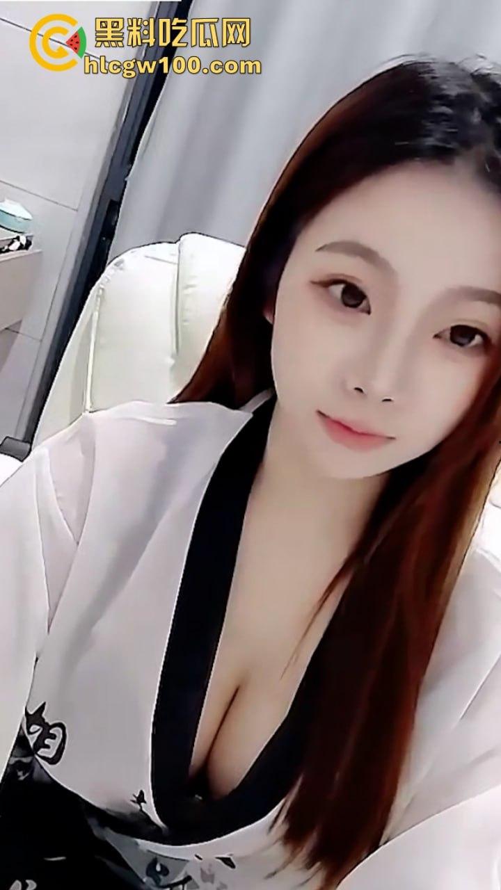 推特G奶骚妹【缨茵栀】金主定制听话照做 口交假屌自慰插穴 只有钱到位没有骚逼做不到的!