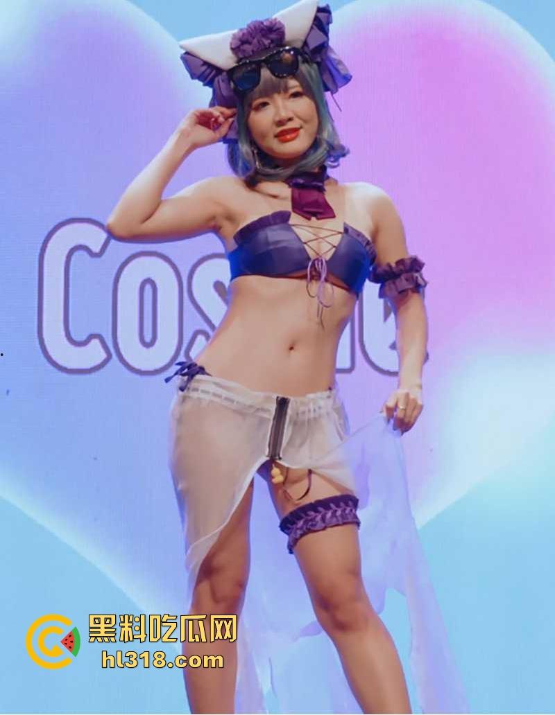 台湾COSPIE同人动漫展!性感嫩模上演暴露cos,衣着寸缕展示巨乳翘臀,纯纯的女优比脱衣大会!