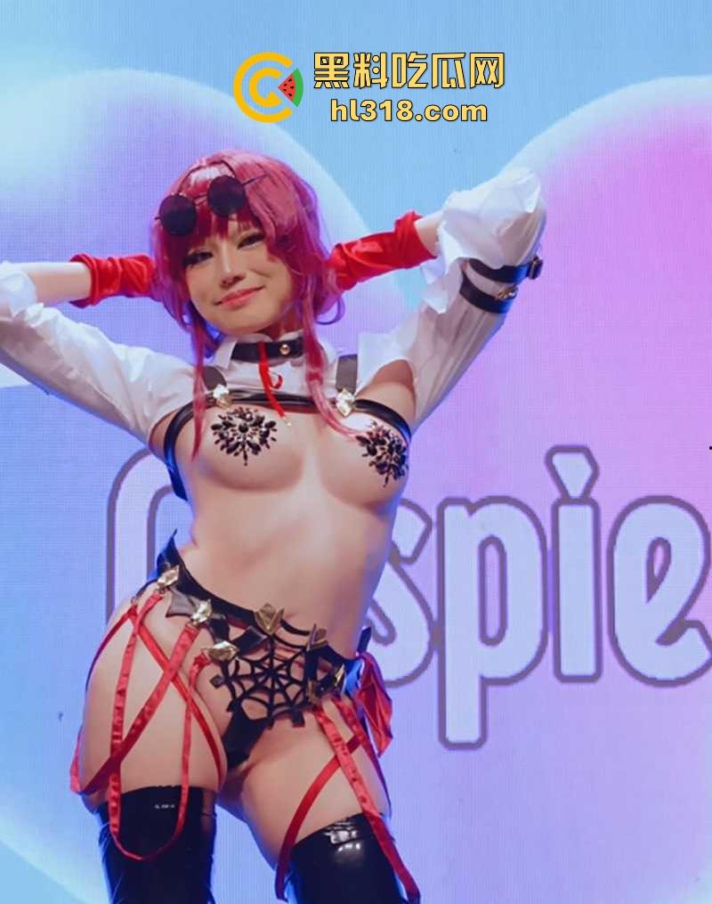 台湾COSPIE同人动漫展!性感嫩模上演暴露cos,衣着寸缕展示巨乳翘臀,纯纯的女优比脱衣大会!