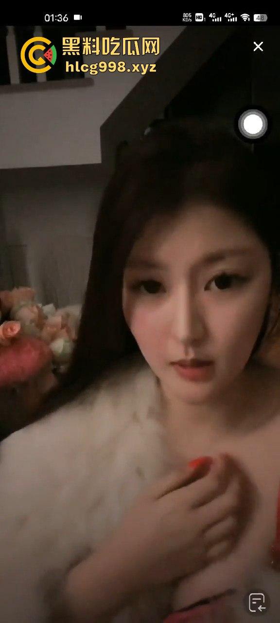 抖音网红【子易Tina】直播闪现自摸啪啪!骚货销号消失,是不是被大哥包养了?