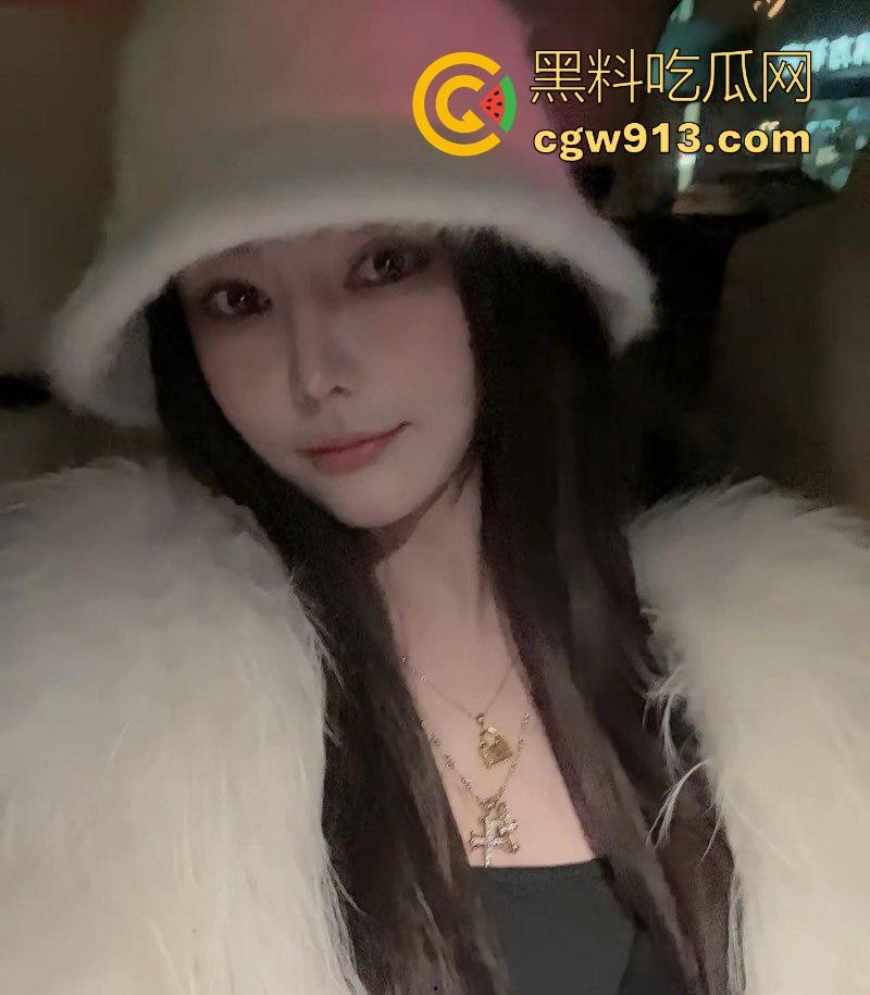 抖音御姐网红【萨琪拉不姓萨】榜一大哥重金包养,S级曲线细腰翘臀,被爆操大骚逼,私密性爱视频泄露!