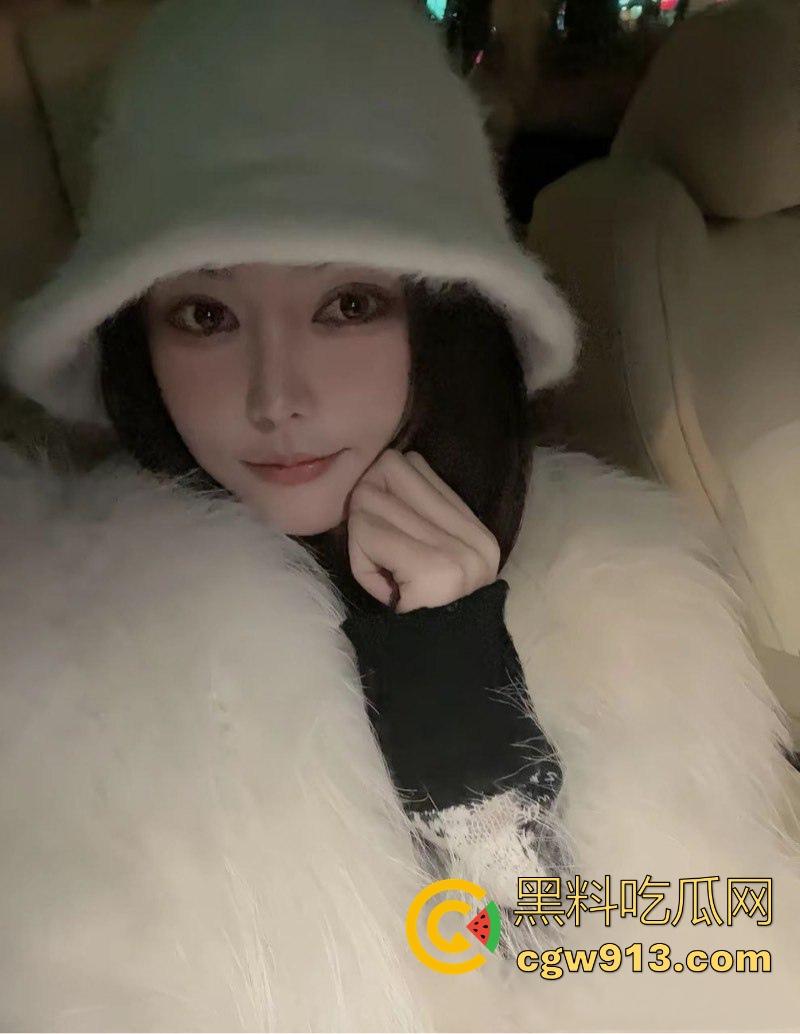 抖音御姐网红【萨琪拉不姓萨】榜一大哥重金包养,S级曲线细腰翘臀,被爆操大骚逼,私密性爱视频泄露!