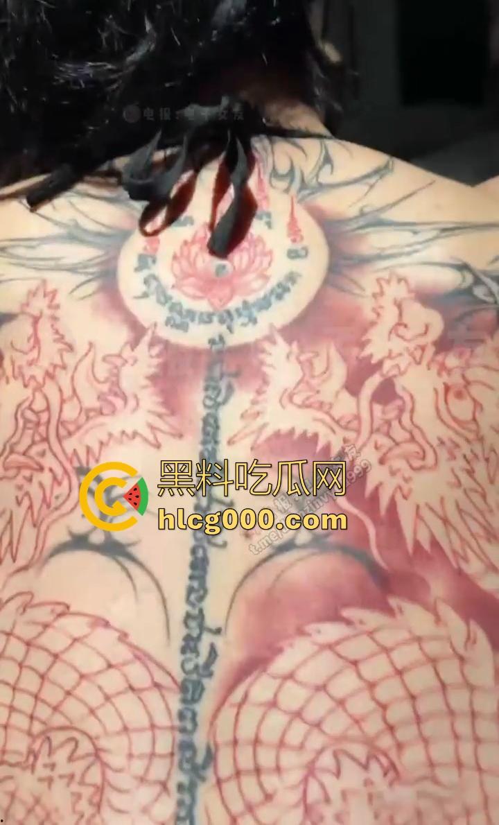 抖音符文战士【mo你别哭】高价福利视频流出,甜美外表下藏着惊人反差,高冷御姐跪舔展示绝顶口活性爱!