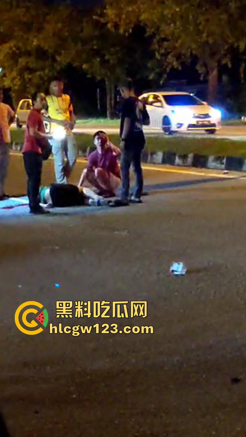 马来西亚血腥车祸现场,华裔驾车相撞导致2死4伤,现场血肉模糊胆小者勿入,现场画面流出!