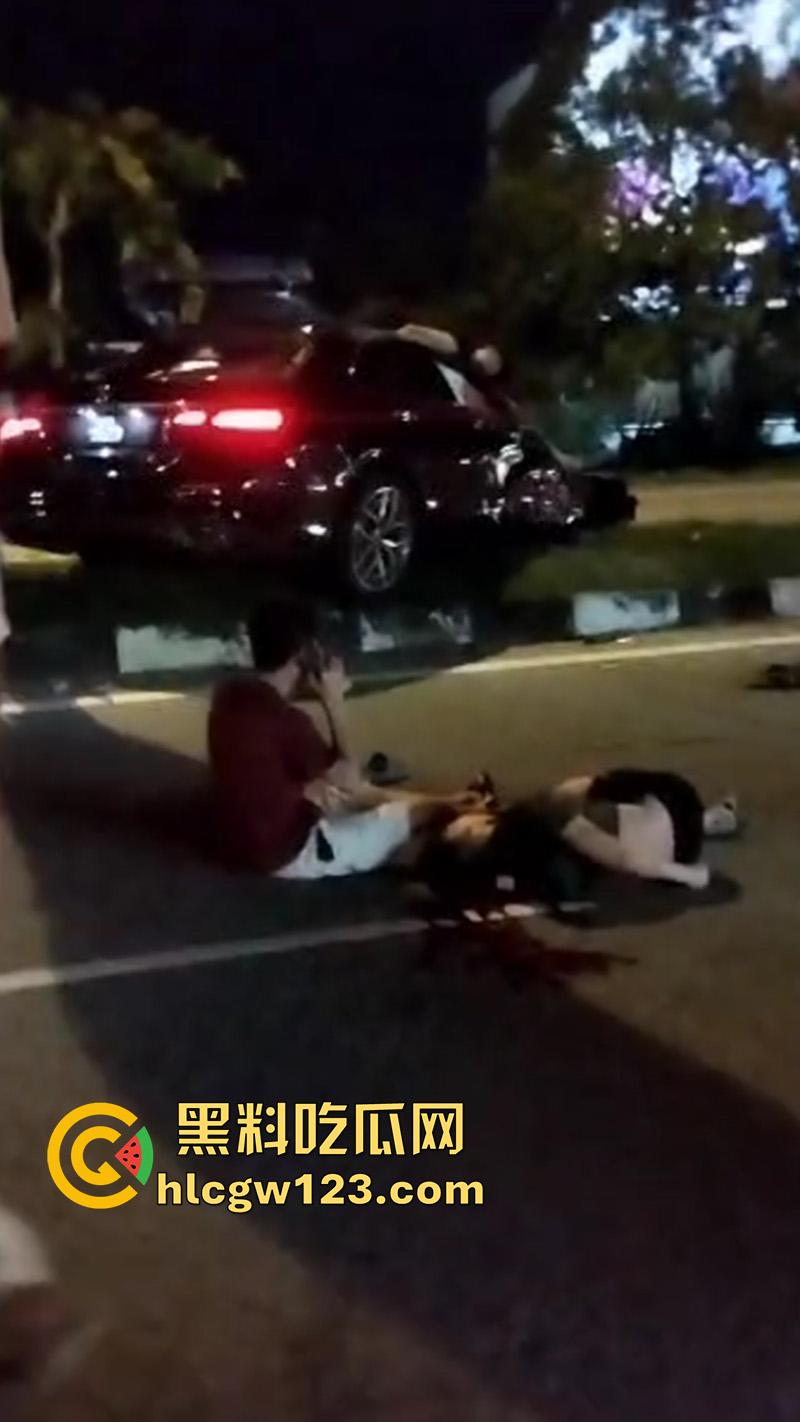 马来西亚血腥车祸现场,华裔驾车相撞导致2死4伤,现场血肉模糊胆小者勿入,现场画面流出!