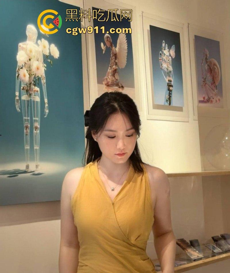 湖北宜昌新婚少妇【胡莉琴】与男友相恋6年修不成正果，分手后闪婚嫁入豪门，遭报复曝光性爱视频！