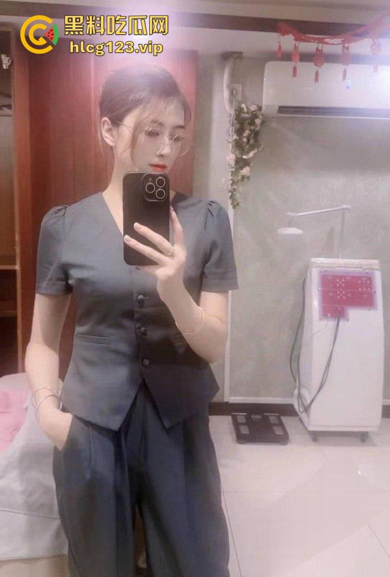 河南鹿邑95后美女业主【李漫漫】偷情视频曝光 纯欲女神化身反差婊 颜值与身材齐飞!