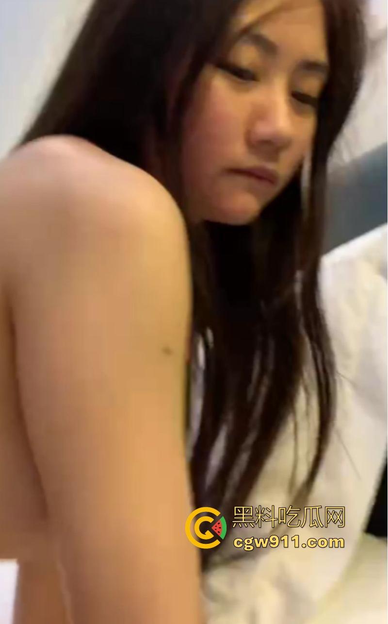 湖北宜昌新婚少妇【胡莉琴】与男友相恋6年修不成正果,分手后闪婚嫁入豪门,遭报复曝光性爱视频!