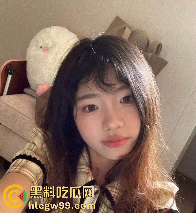 常州实习女大学生【林欣怡】讲台上是气质语文老师 私下是个反差母狗 狗链捆绑口交吃鸡令人乍舌！