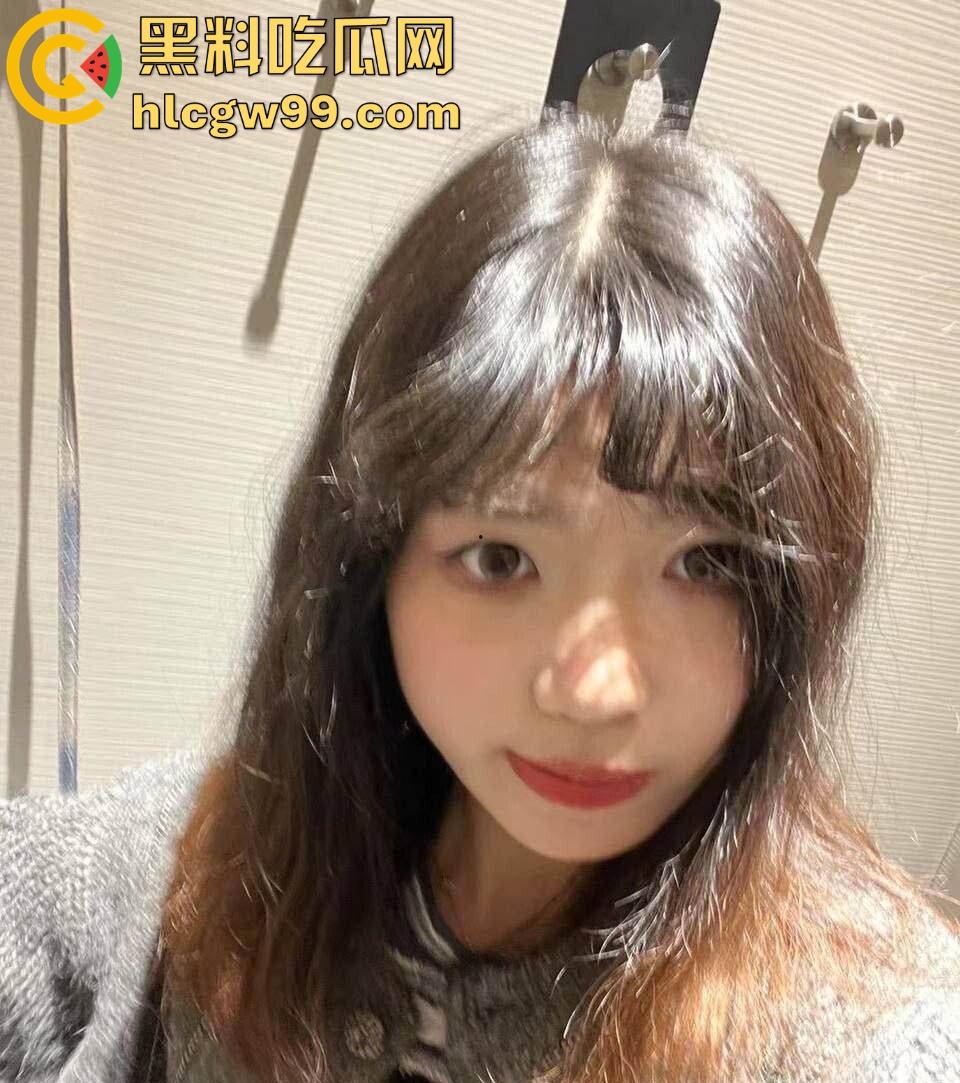 常州实习女大学生【林欣怡】讲台上是气质语文老师 私下是个反差母狗 狗链捆绑口交吃鸡令人乍舌!