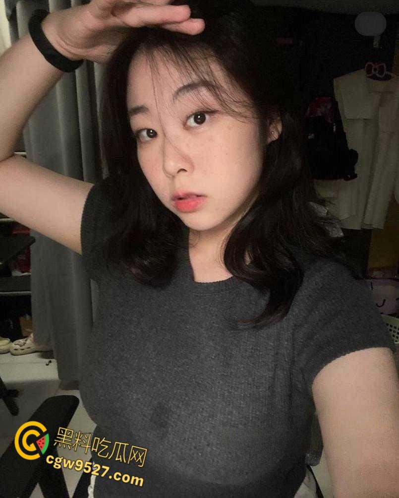 福建师范大学音乐系【叶欣怡】,专约高端局,普通渣男看不上要约就约网红,这大奶子梦中炮架啊!