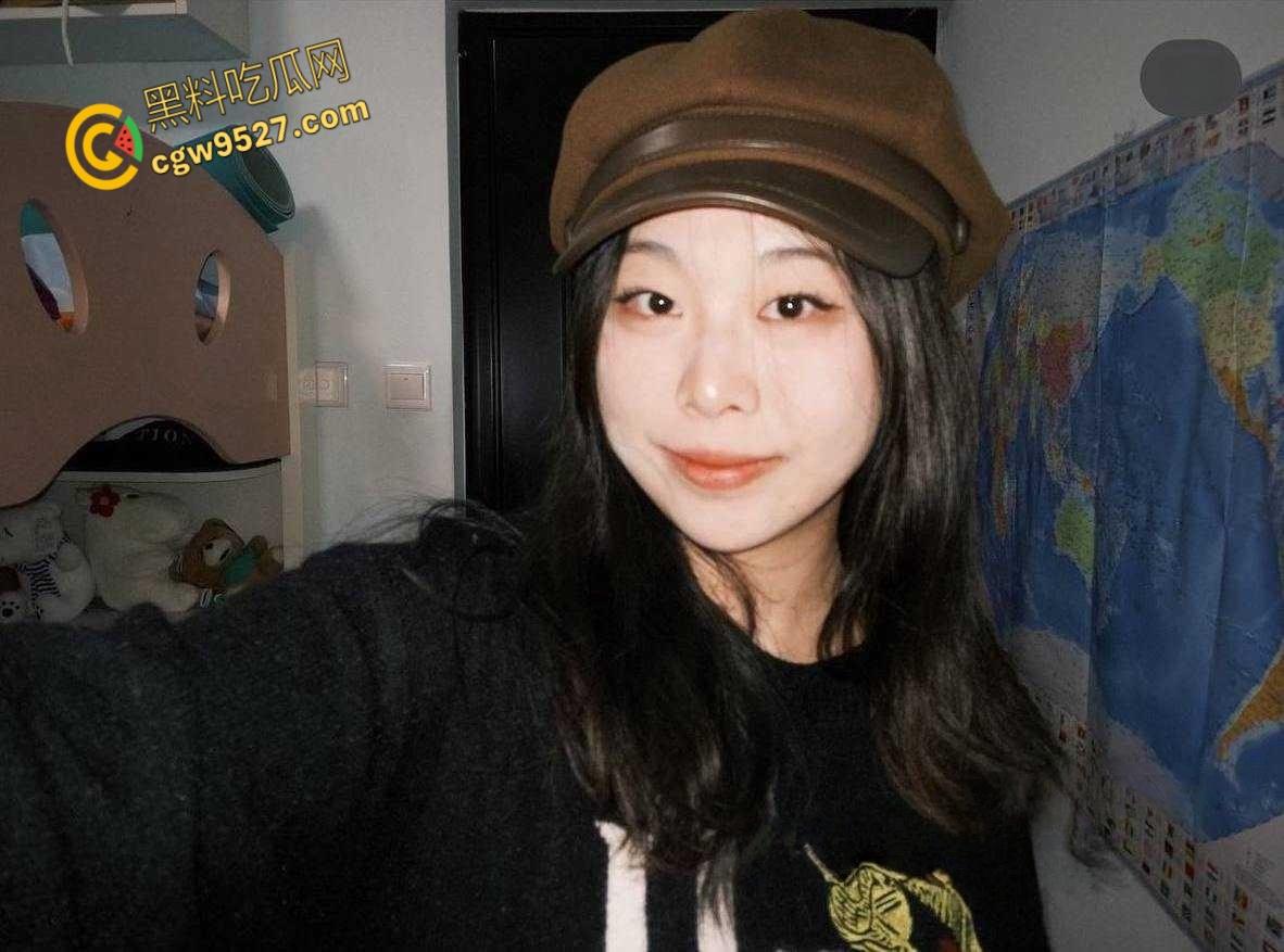 福建师范大学音乐系【叶欣怡】,专约高端局,普通渣男看不上要约就约网红,这大奶子梦中炮架啊!