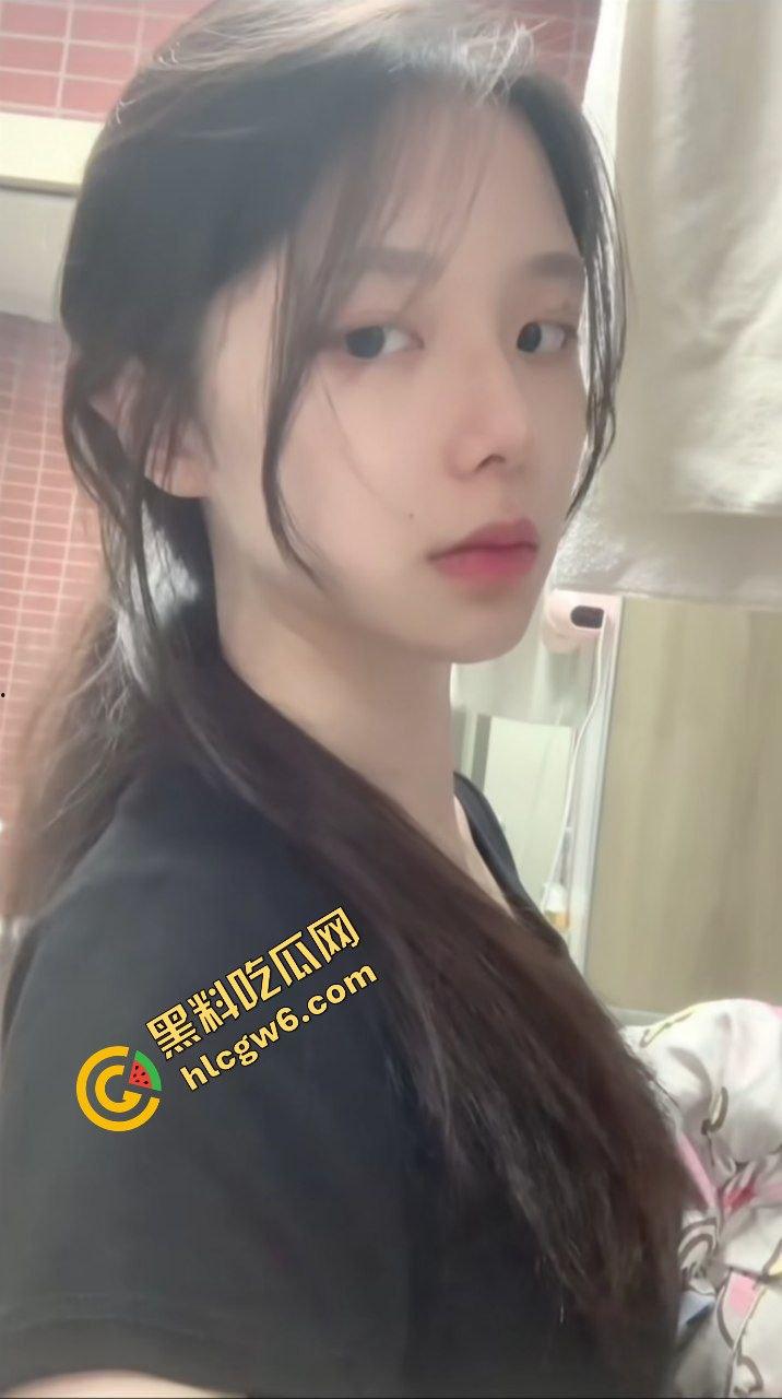 江西软件大专羽毛球马尾少女『张婷玉』蒙眼吃鸡上位摇曳 反差淫荡骚母狗!原创独家曝光!