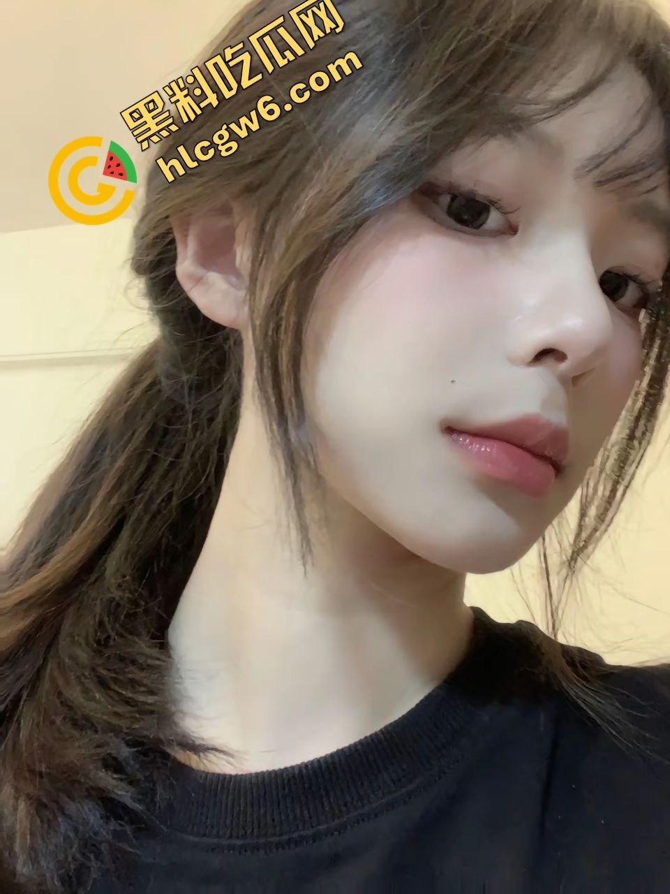 江西软件大专羽毛球马尾少女『张婷玉』蒙眼吃鸡上位摇曳 反差淫荡骚母狗!原创独家曝光!