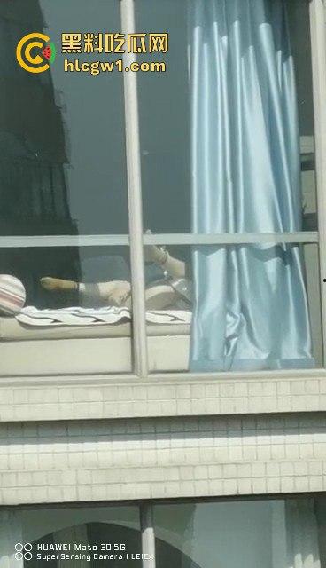 瓜友用华为手机偷拍邻居女孩看毛片自嗨!真TM清晰,以后干这事还是把窗帘拉上!这波偷拍真遥遥领先!