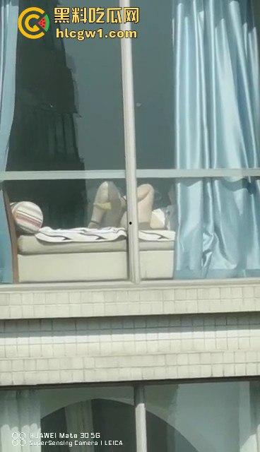 瓜友用华为手机偷拍邻居女孩看毛片自嗨!真TM清晰,以后干这事还是把窗帘拉上!这波偷拍真遥遥领先!