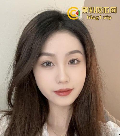 上海五矿美女交易员何麦伢私密视频流出！白领清纯表象下竟藏着如此大胆的秘密！