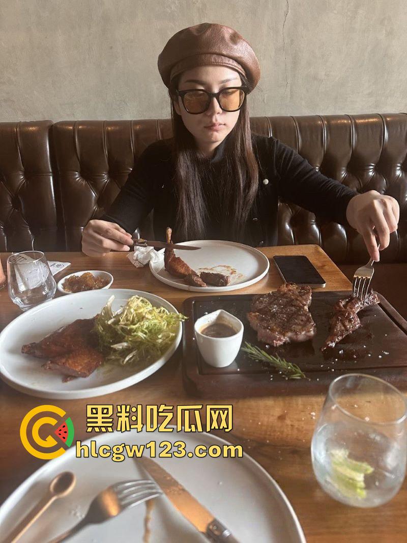 清纯肥臀反差学生妹,广东师范大学【刘文静】,酒店约炮秒变母狗,肥臀在猛烈抽插下淫水四溢!