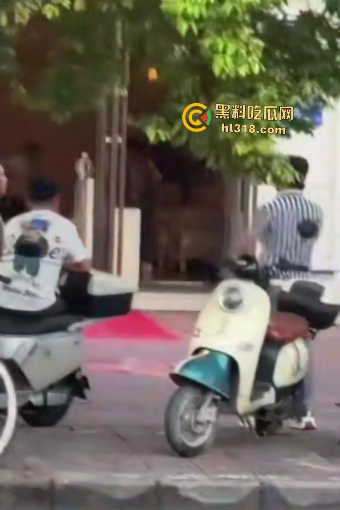 广州小伙去足浴找技师打飞机爽过头猝死,女技师神级手活三分钟撸爆,这体质还去找技师?