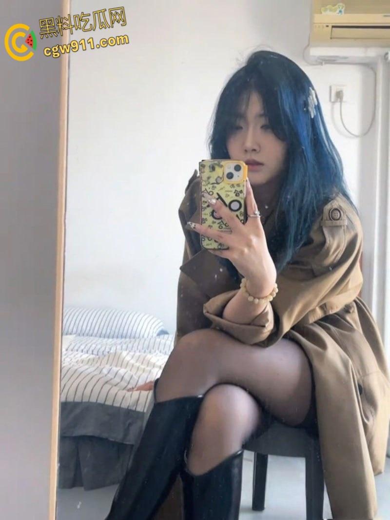 山西临汾微胖学妹【徐淼淼】,与男友酒店镜前后入自拍,极品翘臀后入爆操,白嫩巨乳晃动不止!