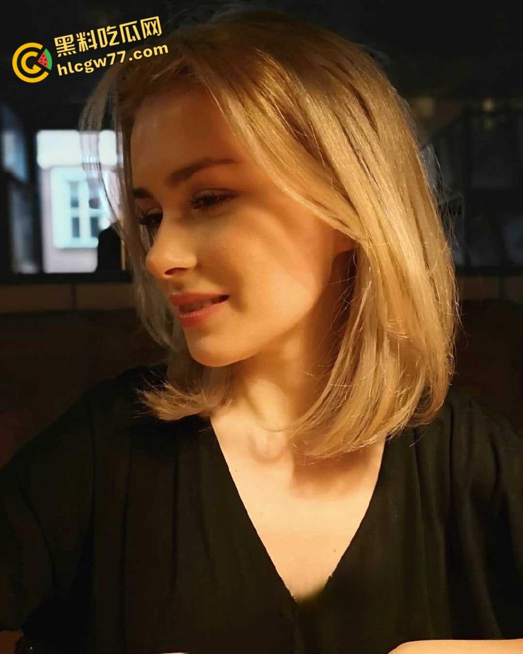 俄罗斯女神【迈克尔·莫罗内】大胆全裸露点床戏,那些为艺术献身的女明星!