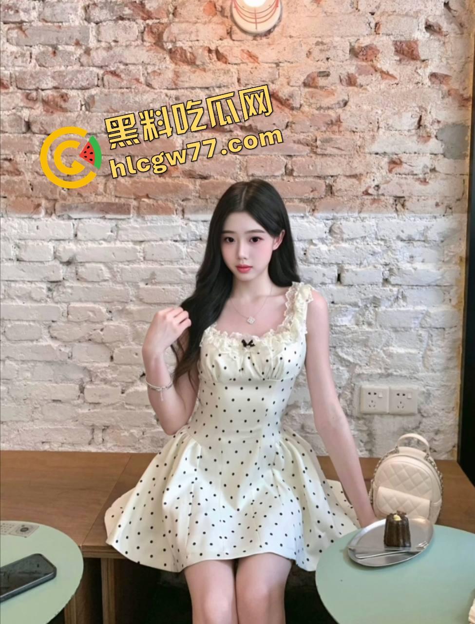 小姨子浪得离谱,表情骚得像A片女主表情比动作还骚,无套骑射主动求操,姐夫我真绷不住了!