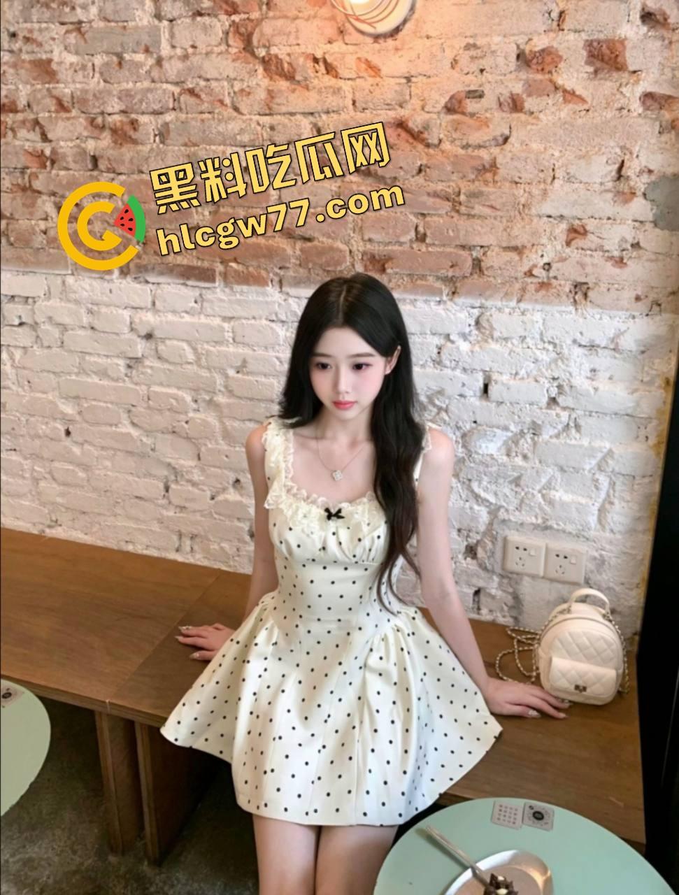 小姨子浪得离谱,表情骚得像A片女主表情比动作还骚,无套骑射主动求操,姐夫我真绷不住了!