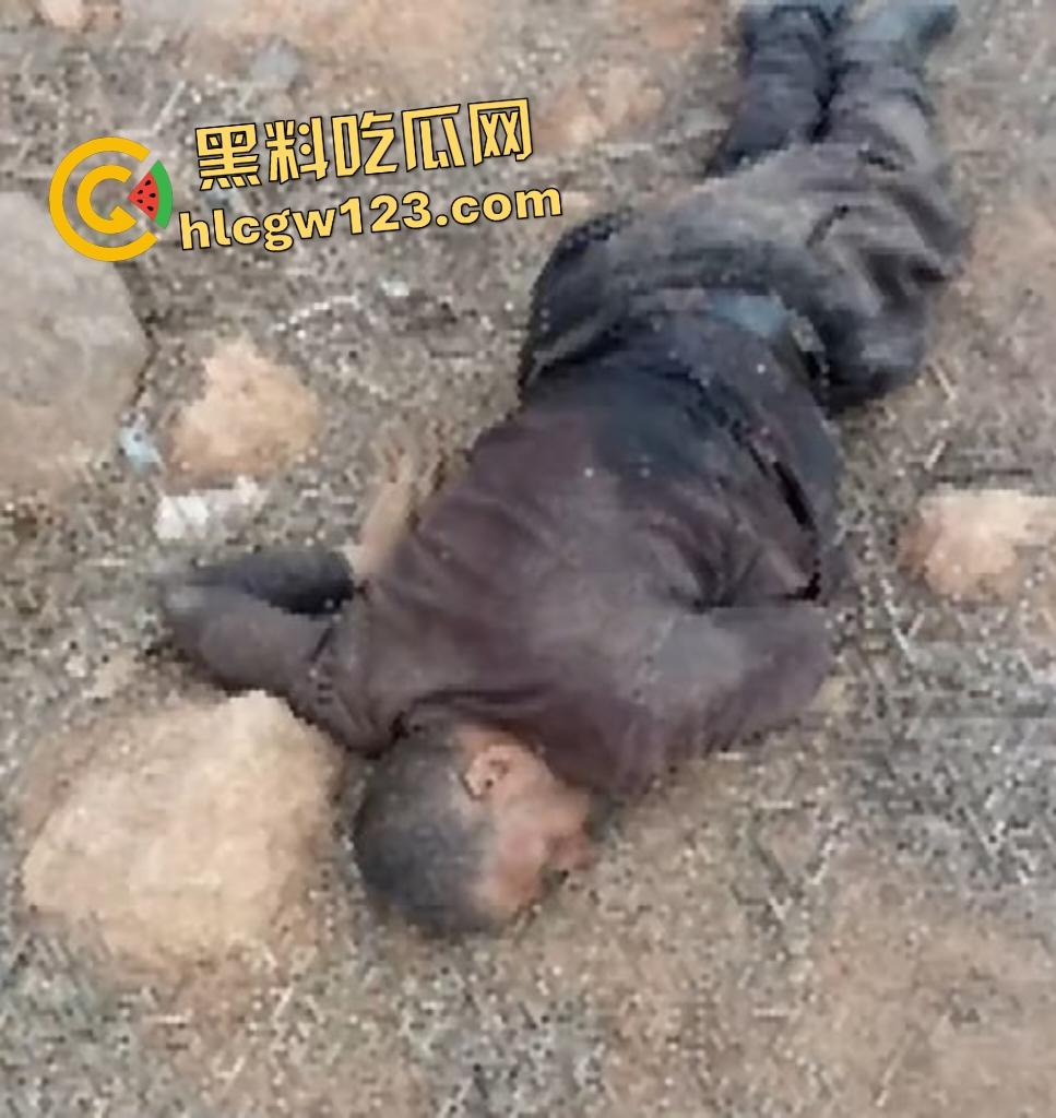 加沙暴徒踩以色列人质如蹦床!分尸虐杀血腥,扬言以色列人是孬种!