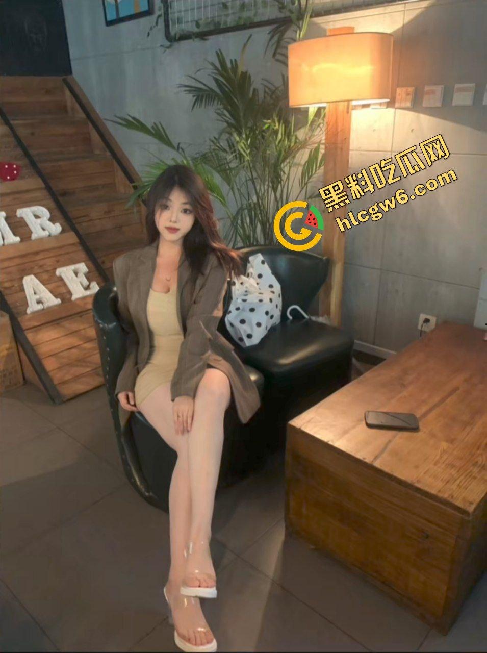 长春科技学院大四肉感反差骚母狗『范敏』口爆大哥激情 后入猛操骚臀至喷水!原创独家流出!