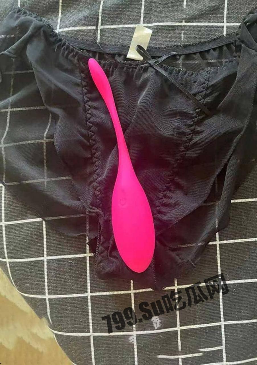 极品在职护士小曼 在医院被遥控跳蛋玩弄 晚上被姐夫在椅子上各种玩具调教