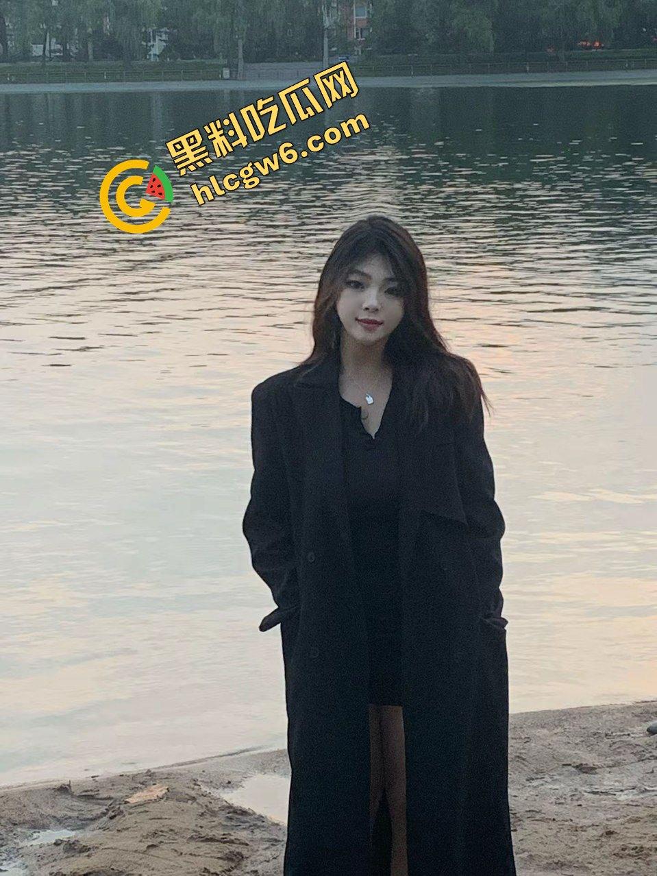 长春科技学院大四肉感反差骚母狗『范敏』口爆大哥激情 后入猛操骚臀至喷水!原创独家流出!