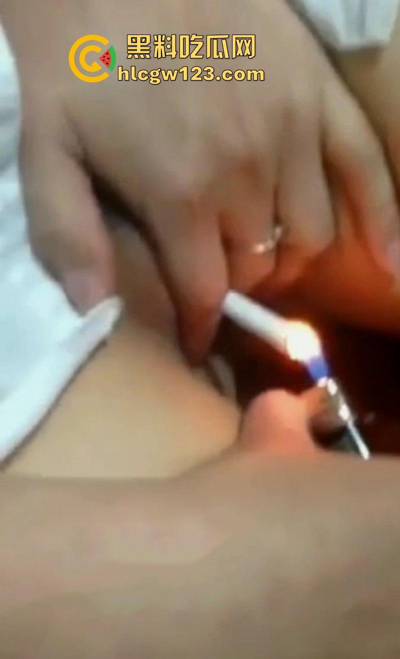 论熟女骚逼的猎奇花样整活 用逼灭灯 吹气球 抽烟都不在话下 不管是吹还是吸!