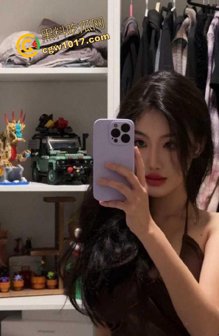 中国美术学院油画系女神【姚婷】极高颜值女神为达到财富自由选择下海卖逼,口活一流肥臀圆润,这身材真的爱了!