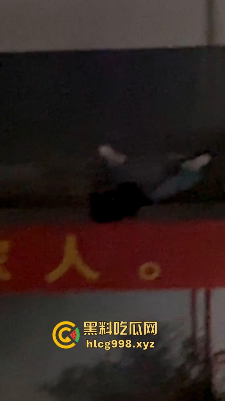 柳州机电一学生跳楼自杀 现场视频揭露真实原因 竟是连裤衩都赔干净了??