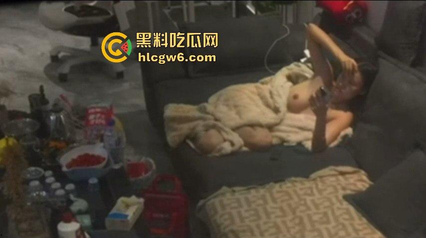 江苏南京市鼓楼区裸体大奶少妇欣赏了吗,瓜友用无人偷拍独守空房的裸装少妇看着很温柔舒服。