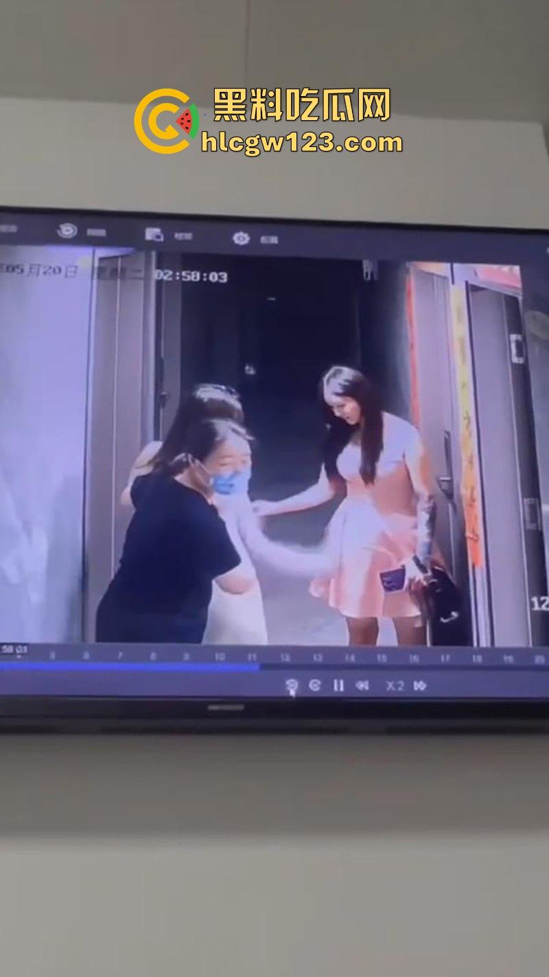 美女520当晚酒醉被两名男子捡尸 强行拖入酒店房间 轮奸2小时酒醒后才被救出 最终两人被拘!