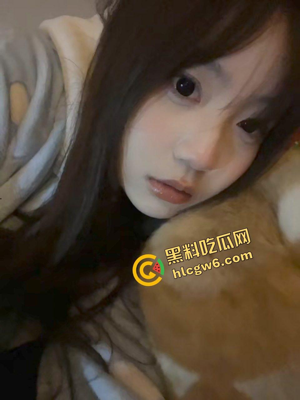 重庆舞蹈学校白虎粉嫩小骚货『于心怡』刚成年精神白虎妹 多金猛男约炮无套爆操骚逼!原创独家曝光流出!