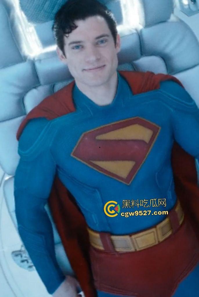 《超人》2025惊天危机!卡尔-艾尔卷入全球阴谋,莱克斯·卢瑟科技欲想灭杀超人,最后被露易丝·莱恩联合超狗逆转乾坤!