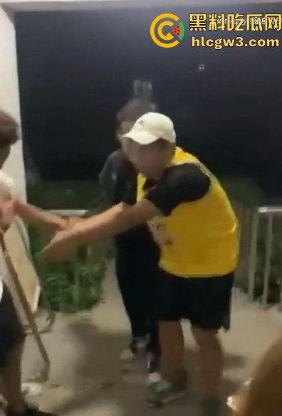 安徽校园内衣大盗现场翻车!臭袜子满地,小伙口味重,偷遍女宿舍内裤,活脱脱现代采花贼!