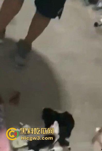 安徽校园内衣大盗现场翻车!臭袜子满地,小伙口味重,偷遍女宿舍内裤,活脱脱现代采花贼!