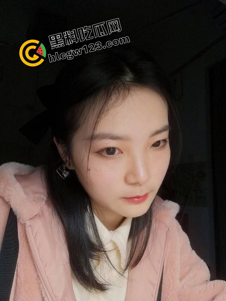 山东烟台貌美娇妻『陈媛媛』床上舔蛋口交拼命勾引,待到山花烂漫时,她在被操中笑!