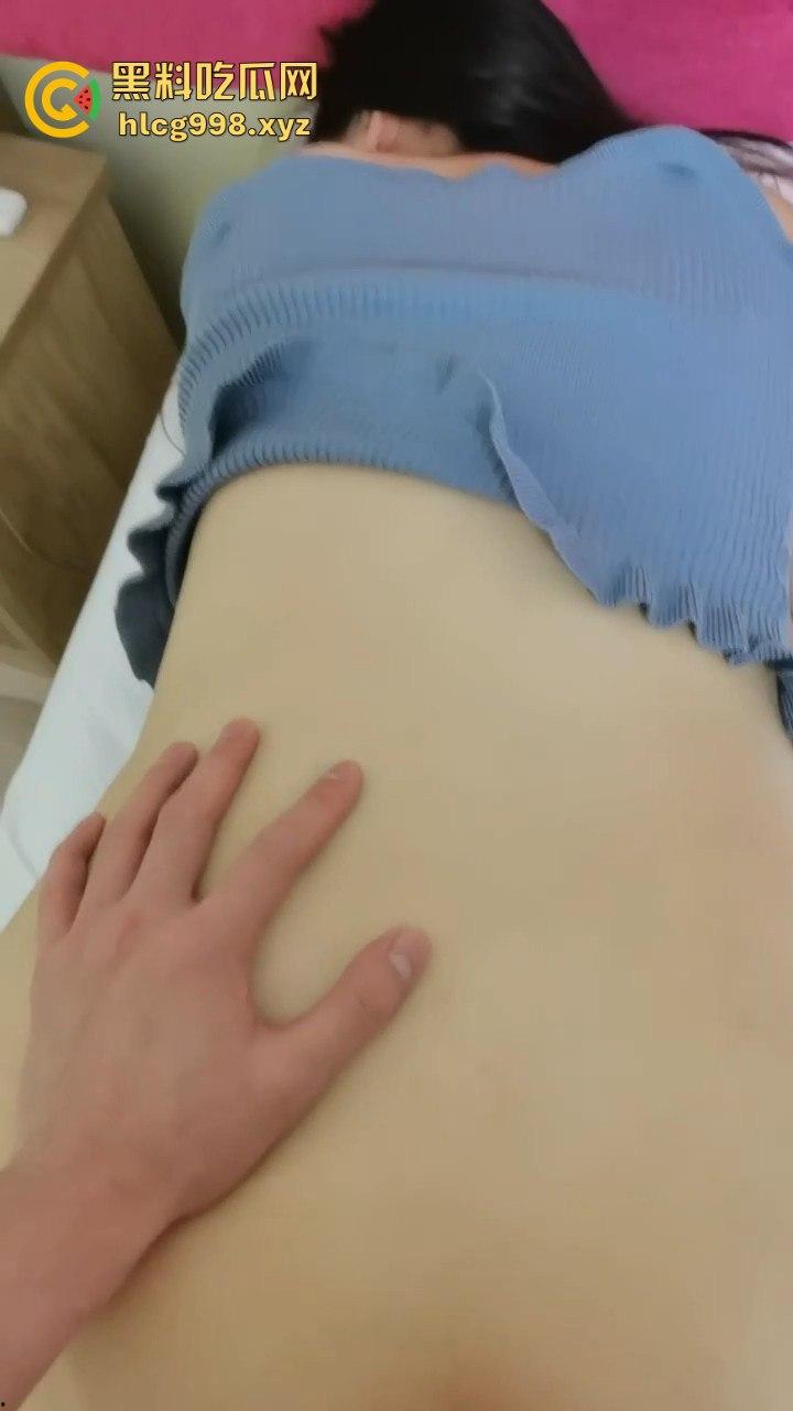 台湾模特【汪淼】骚气十足!情趣内衣轮着换,大长腿让老公天天交公粮撑不住!