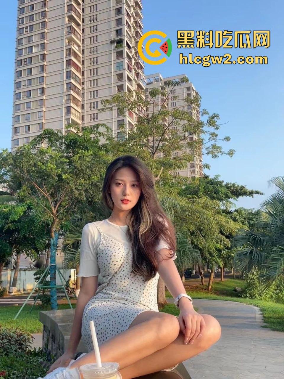 身材爆表的广州钢琴老师『邱子怡』，钢琴弹得好，口技绝活更让人上头！来看看她是如何让人欲罢不能的！